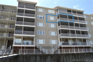 Enjoy the panoramic views from the point pool of the 1 mile