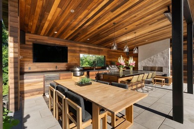 Welcome to 19 Cavendish Way, where exceptional architecture and - photo 28
