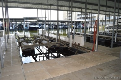 Enjoy the panoramic views from the point pool of the 1 mile