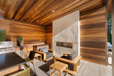 Welcome to 19 Cavendish Way, where exceptional architecture and - photo 30