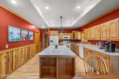 Fantastic 3 bed, 2.5 bath true log cabin on 1.1 acres in - photo 32