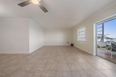 Welcome to this beautifully updated 1 bedroom, 1 bathroom condo - photo 33