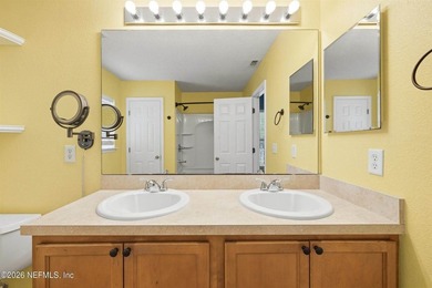 PRICE REDUCED!! Move right into this beautifully maintained - photo 33