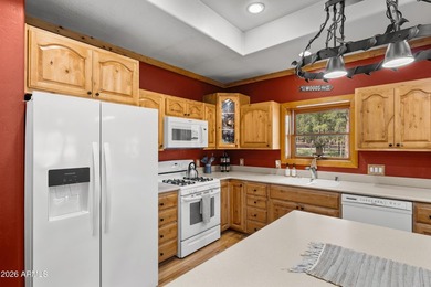 Fantastic 3 bed, 2.5 bath true log cabin on 1.1 acres in - photo 36