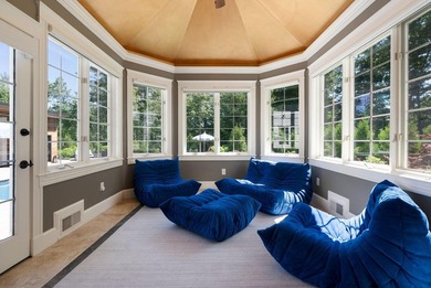 Welcome to 19 Cavendish Way, where exceptional architecture and - photo 41