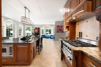 Welcome to 19 Cavendish Way, where exceptional architecture and - photo 46