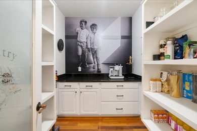 Welcome to 19 Cavendish Way, where exceptional architecture and - photo 49