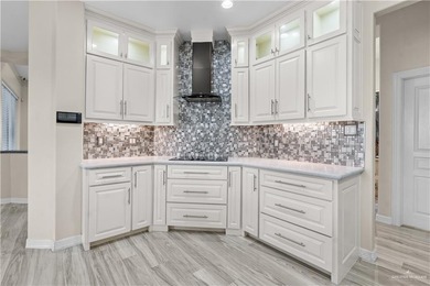 NEW REDUCED PRICE! MOTIVATED SELLERS; Beautiful home at Los - photo 3