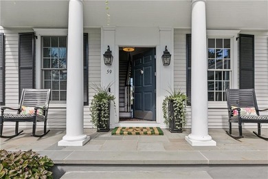 This lovely Royal Cottage sits on Sunset Lake with 3 beds and 3 - photo 3