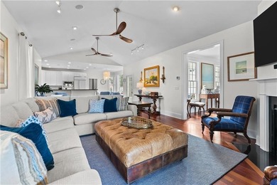 This lovely Royal Cottage sits on Sunset Lake with 3 beds and 3 - photo 8