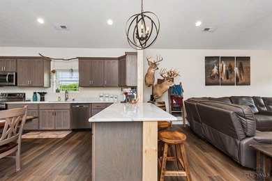 Welcome to Lake Waynoka living! This updated 3 bedroom, 2 bath - photo 12