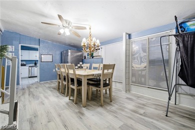 Welcome to this beautifully renovated and fully furnished - photo 14