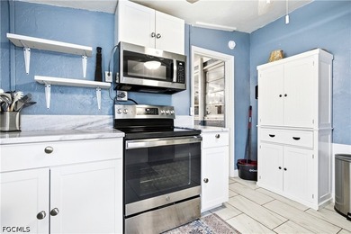 Welcome to this beautifully renovated and fully furnished - photo 17