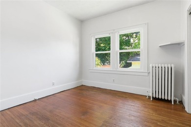 Welcome to this spacious 4-bedroom, 1-bath home offering 2,202 - photo 18