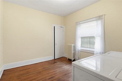 Welcome to this spacious 4-bedroom, 1-bath home offering 2,202 - photo 20