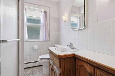 Welcome to this spacious 4-bedroom, 1-bath home offering 2,202 - photo 22