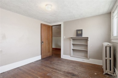 Welcome to this spacious 4-bedroom, 1-bath home offering 2,202 - photo 23