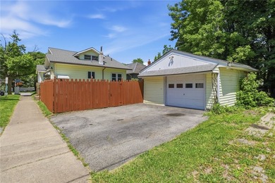 Welcome to this spacious 4-bedroom, 1-bath home offering 2,202 - photo 33