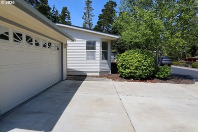 Located in the highly sought-after Florentine Estates 55+ - photo 4