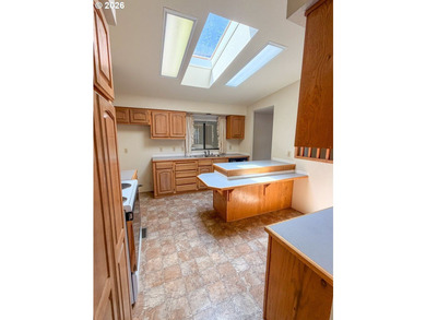 Located in the highly sought-after Florentine Estates 55+ - photo 9
