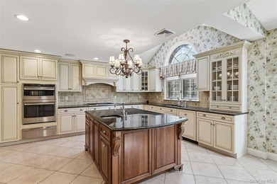 Welcome to 111 Palmyra Ave, a stunning 4/5-bedroom residence set - photo 9