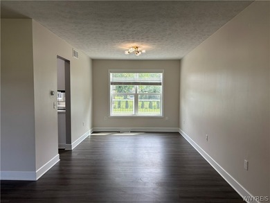Beautifully maintained 2023 Colonial in the desirable Brooklea - photo 4