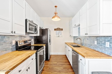Welcome to 1522 Old Shell Rd, a truly unique opportunity in the - photo 4
