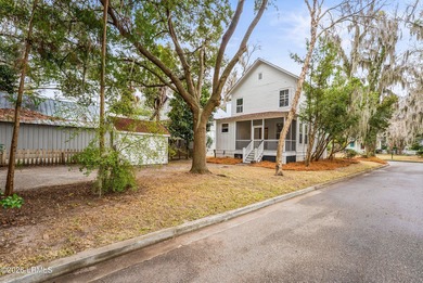 Well-positioned in-town property offering the convenience buyers - photo 6
