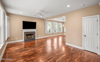 Well-positioned in-town property offering the convenience buyers - photo 8
