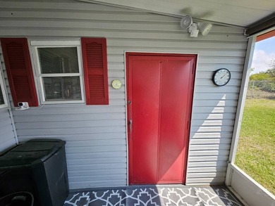 ***Private Backyard*** Adult Community 55yr old park, lot rent - photo 8