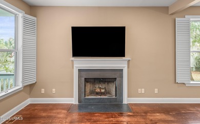 Well-positioned in-town property offering the convenience buyers - photo 10