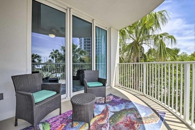 Resort Views & Poolside Living: Your Turnkey Emerald Coast Oasis - photo 3