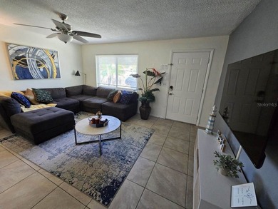 LOCATION, LIFESTYLE, AND OPPORTUNITY! Welcome to 1430 Parkview - photo 3