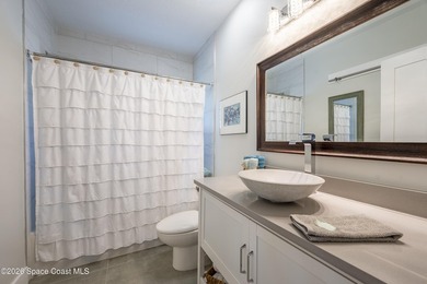Two Units: 2/2 and 2/1 as duplex w/ common indoor laundry and - photo 47