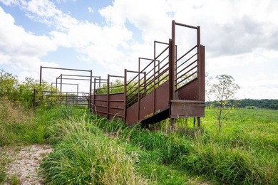 The Stansberry Creek Ranch is located just 10 miles south of - photo 15