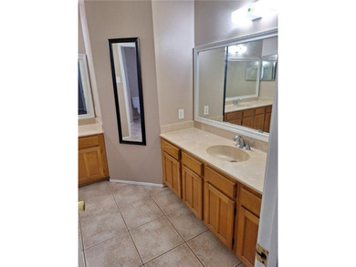 Perfect 2 bed 2 1/2 bath 2 car garage located in the Calallen - photo 21