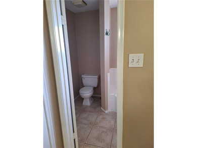 Perfect 2 bed 2 1/2 bath 2 car garage located in the Calallen - photo 23