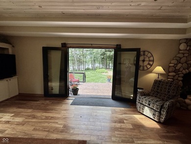 Very rare opportunity to live on Lamb Lake with a level front - photo 33