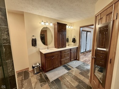 Very rare opportunity to live on Lamb Lake with a level front - photo 41
