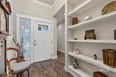 Beautifully designed with timeless Mid-Century Modern style - photo 5