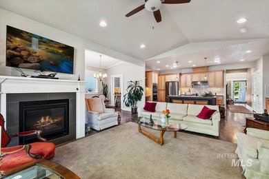 Beautifully designed with timeless Mid-Century Modern style - photo 9