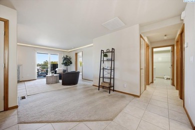 MLS# 294360 Welcome home to the Condos at Canyon Lakes. This - photo 6