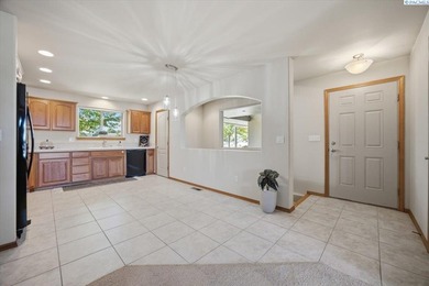 MLS# 294360 Welcome home to the Condos at Canyon Lakes. This - photo 7