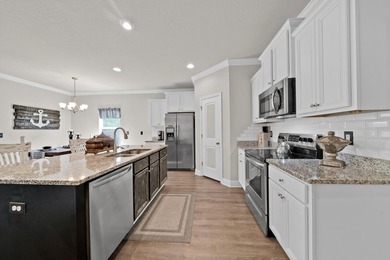 LOCATION! GATED COMMUNITY! MOVE IN READY! RENTALS SIX MONTHS OR - photo 12
