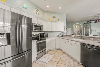 Spacious 4-bedroom, 2-bath home situated on a desirable corner - photo 16