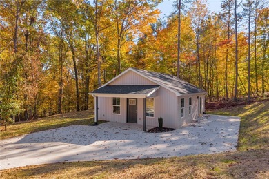 Lake Hartwell Home Active Under Contract in Westminster South Carolina