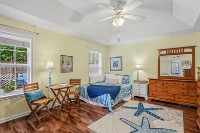 Spacious 4-bedroom, 2-bath home situated on a desirable corner - photo 22