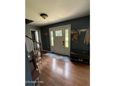 Welcome home to this beautiful traditional two-story residence - photo 23