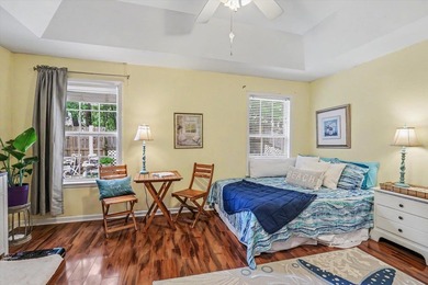 Spacious 4-bedroom, 2-bath home situated on a desirable corner - photo 23