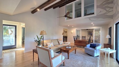 Beautifully renovated home: the prefect blend of coastal living - photo 7